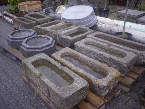 Alte Futtertröge aus Granit – Bild 3