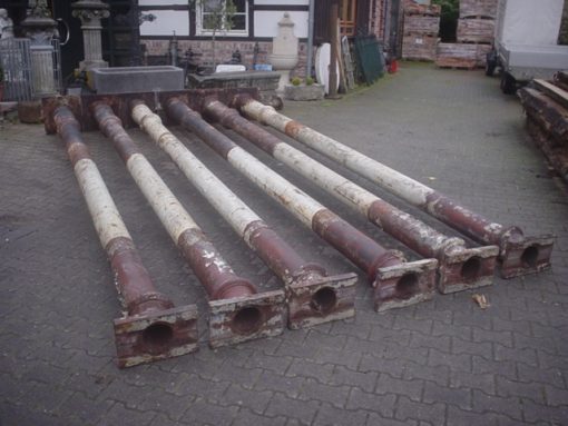 2 Säulen aus Gusseisen 570cm