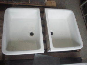 Alte Spülbecken aus Rückbau | Fachwerk-Antik