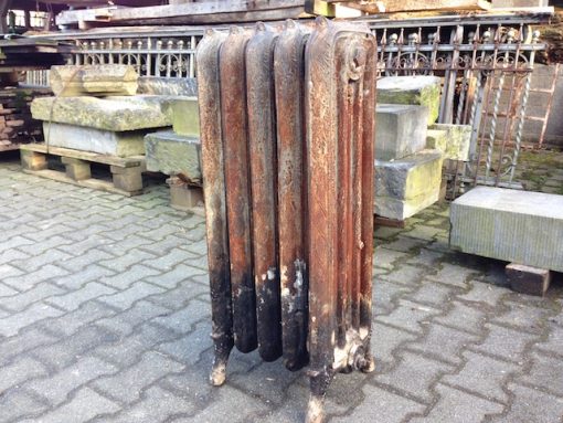 Jugendstil Heizkörper mit Standfuß
