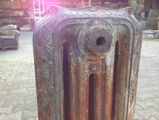 Jugendstil Heizkörper mit Standfuß – Bild 3