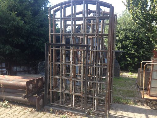 Fenster Gusseisen 144 x 250cm mit Segmentbogen
