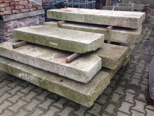 Treppenstufen und Podeste aus Granit