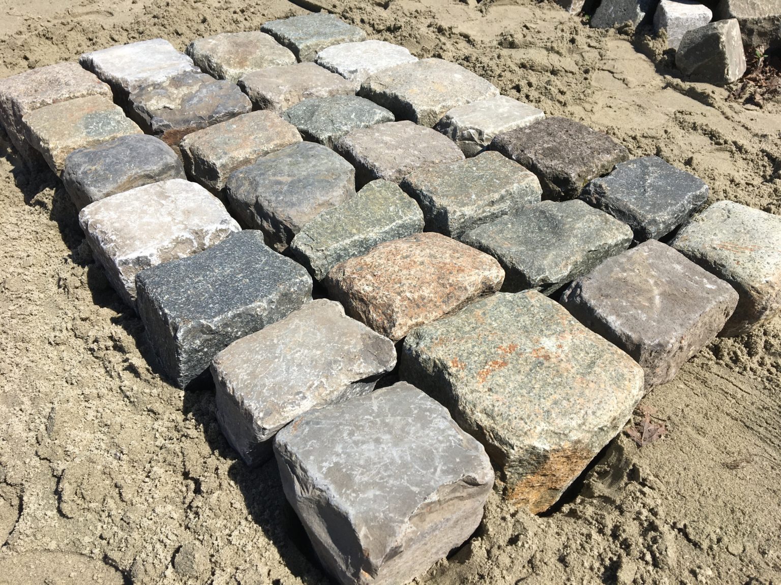 Sonderposten 1000 Tonnen Burgpflaster Altstadtpflaster bunt, nur noch