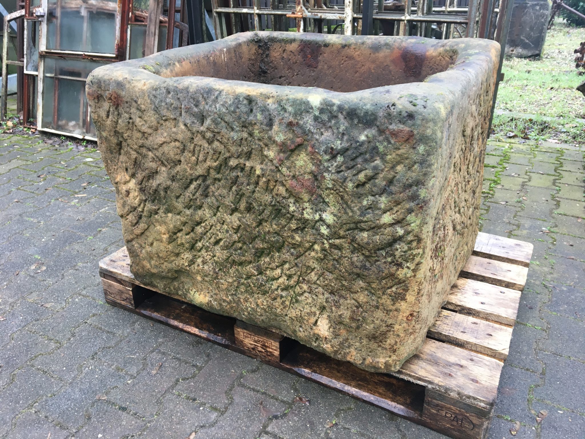 Historischer Sandstein Brunnentrog 80x90x65cm hoch FachwerkAntik
