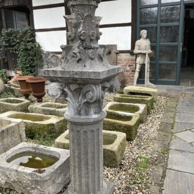 Säule in Blaustein 185cm aus einem Kloster in Belgien
