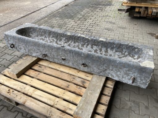 Blausteintröge Futtertröge aus dem Raum  Aachen-Lüttich – Bild 2