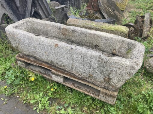 Uriger historischer Granittrog 140cm – Bild 2