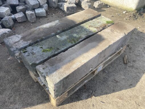 Blockstufe Basalt 130cm